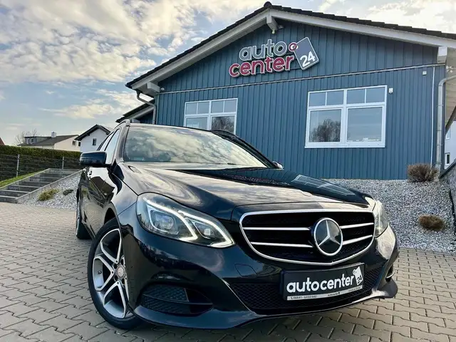 Mercedes-Benz E 250 T-Modell°LED°Sport Paket°Comand°