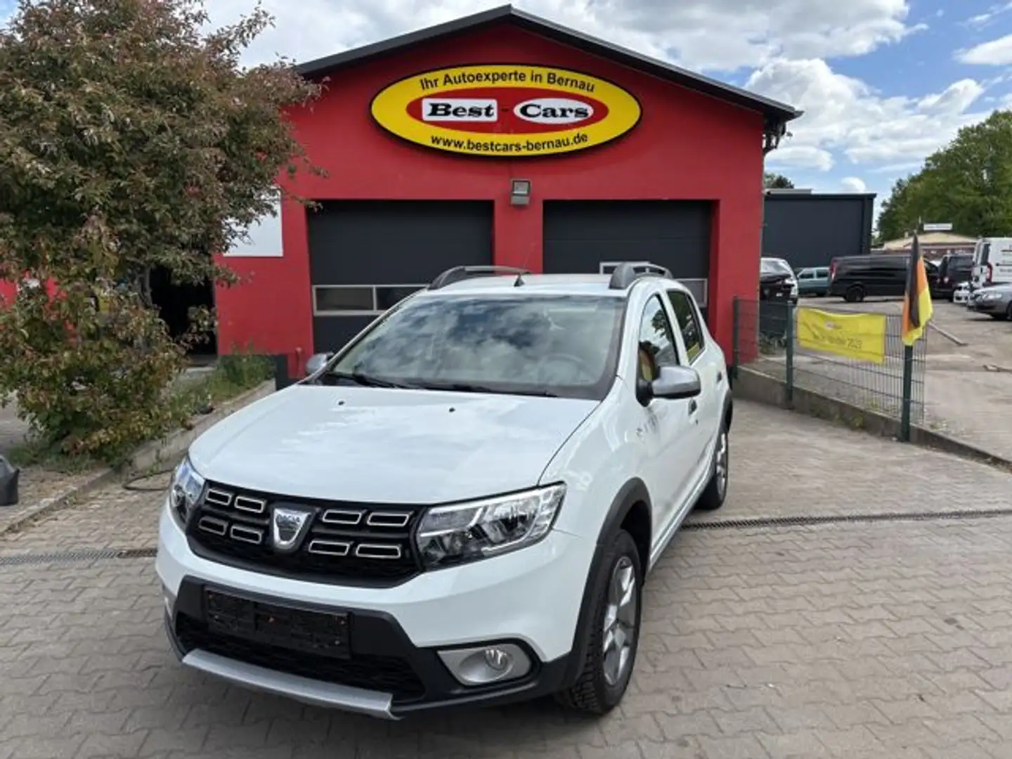 Dacia Sandero Stepway 90eCo2 NAVI PDC Tempomat Prestige Facelift Weiß - 1