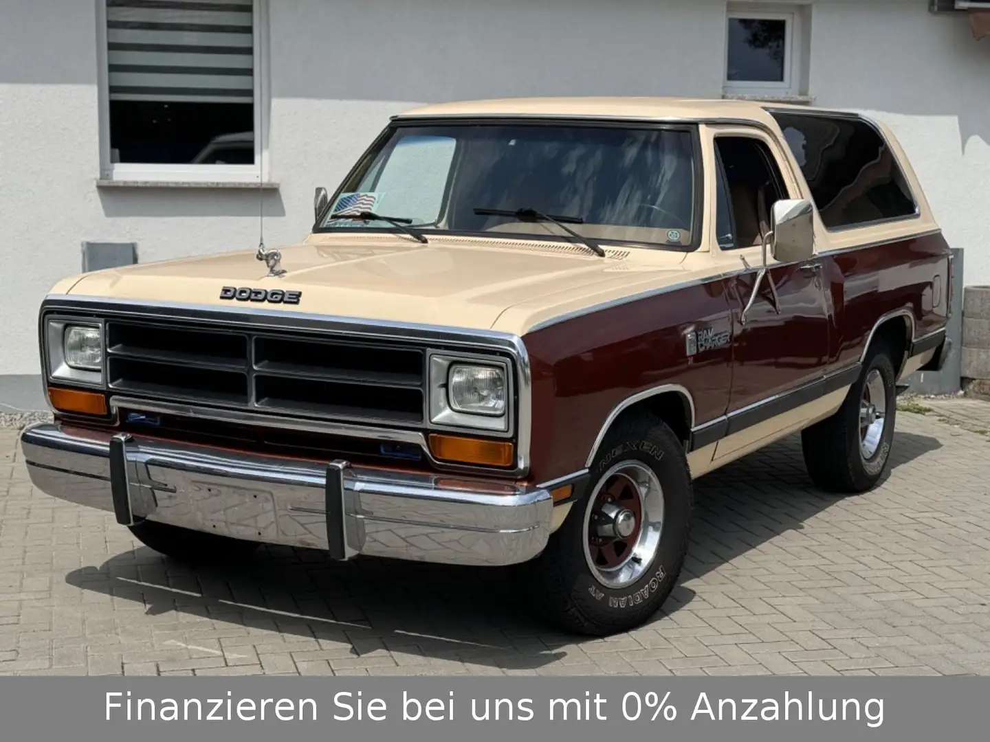 Dodge RAM 150 Royal SE 5.9 V8 Wertgutachten 27tsd Euro Beige - 1