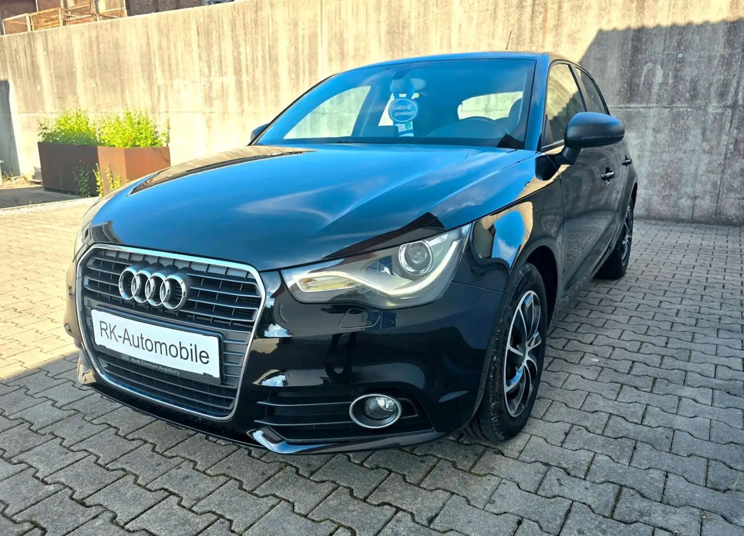 Audi A1 Sportback attraction/Garantie!/TüV neu Noir - 1