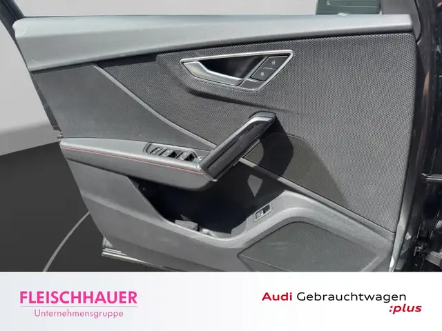 Audi Q2 view 13
