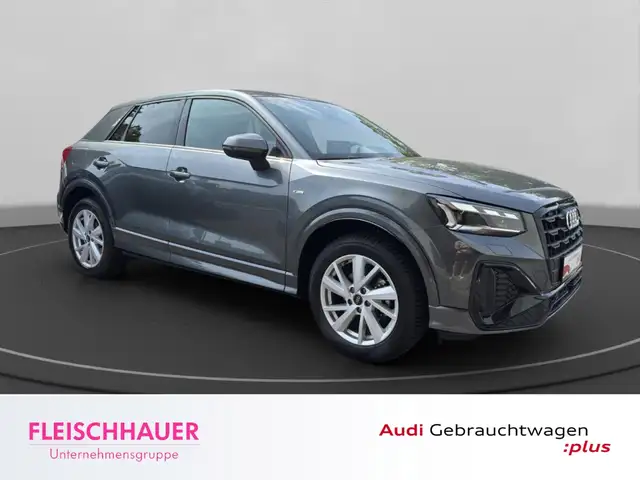 Audi Q2 view 9
