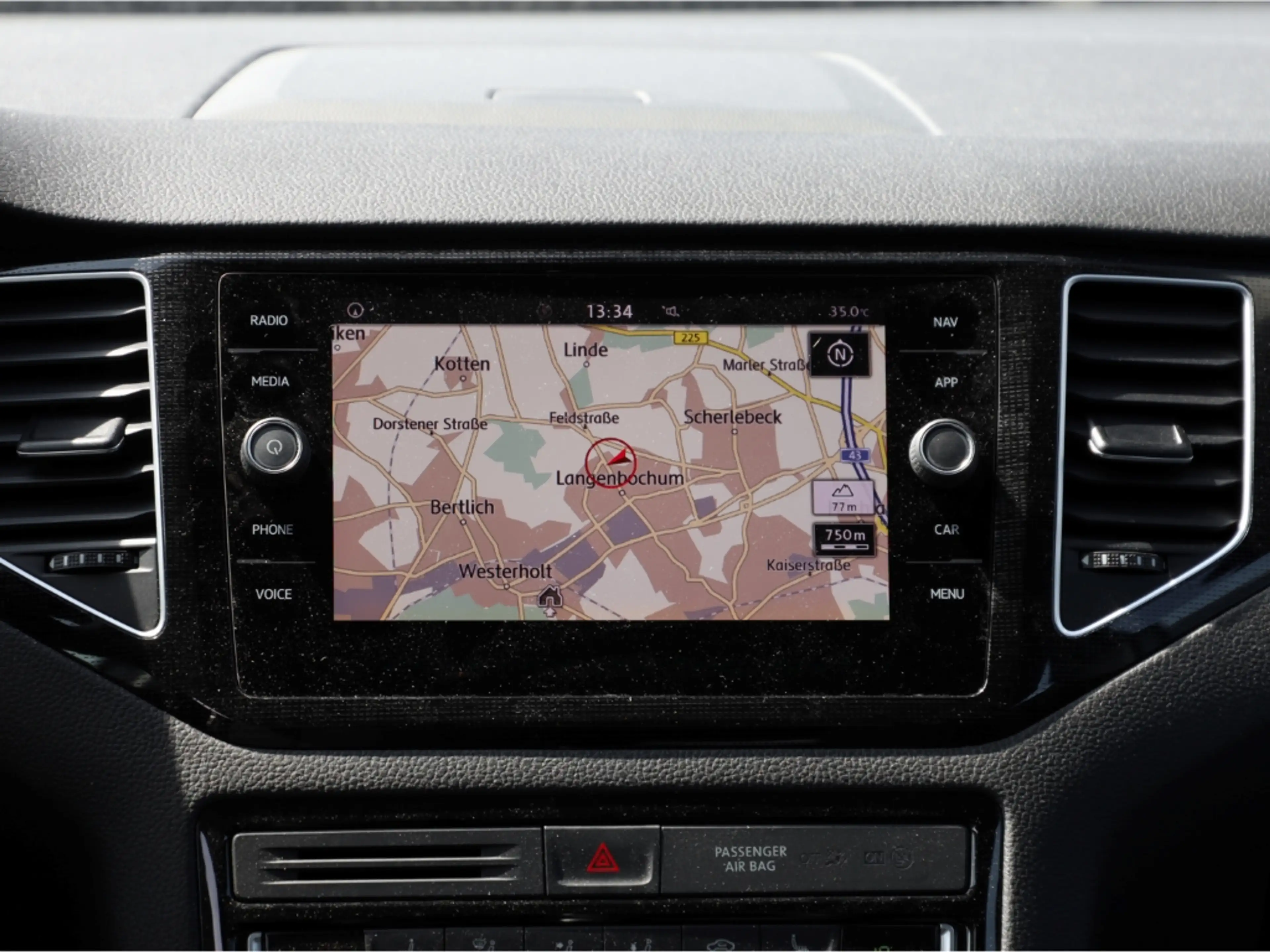 Volkswagen Golf Sportsvan HIGHLINE 1.5 TSI NAVI LED DYN.LIGHT ACC ALARM — photo 6