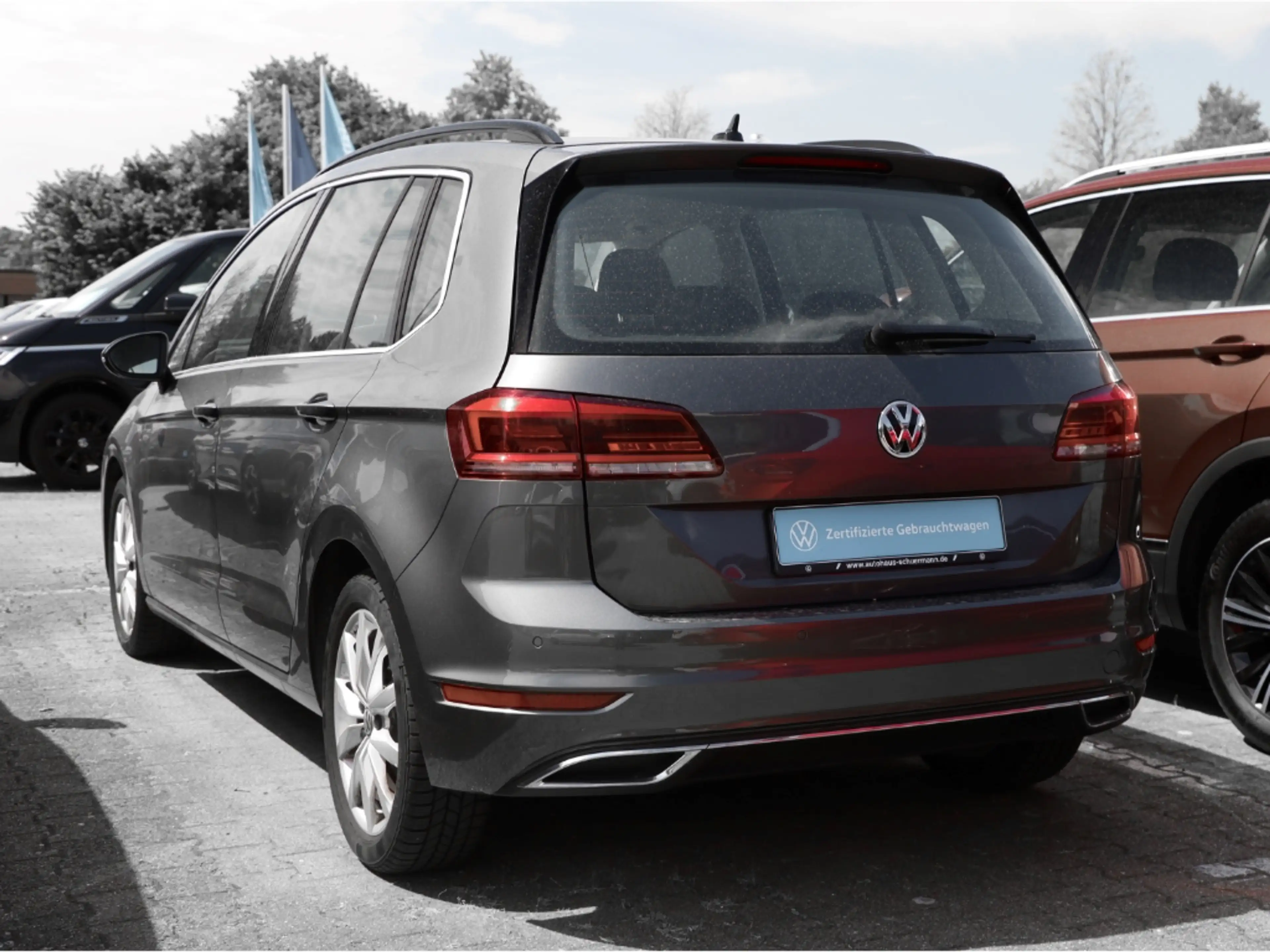 Volkswagen Golf Sportsvan HIGHLINE 1.5 TSI NAVI LED DYN.LIGHT ACC ALARM — photo 2