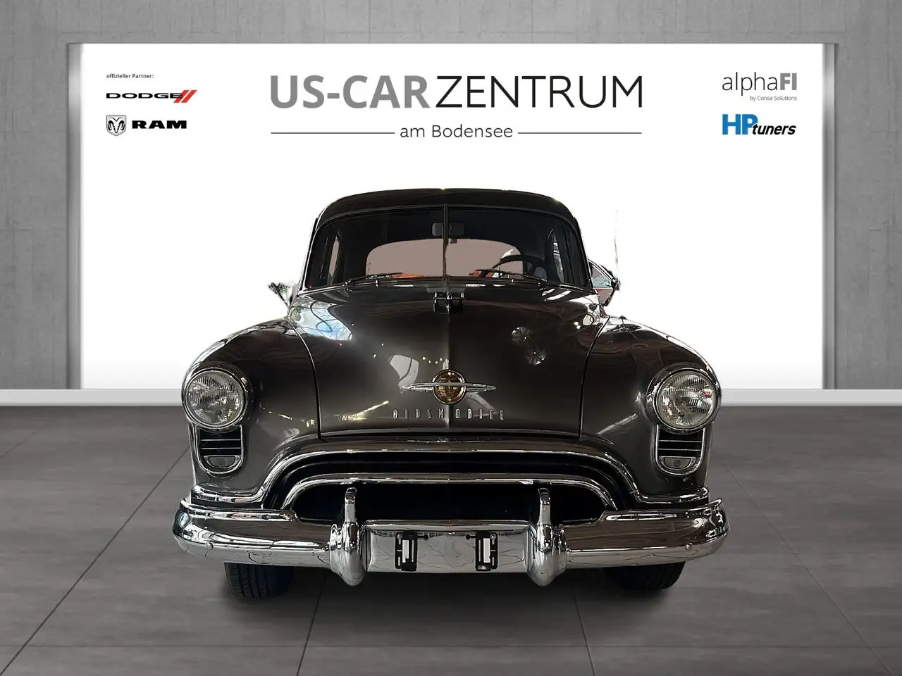 Oldsmobile Eighty-Eight 88 4-Door 303cui Rocket, foto 6