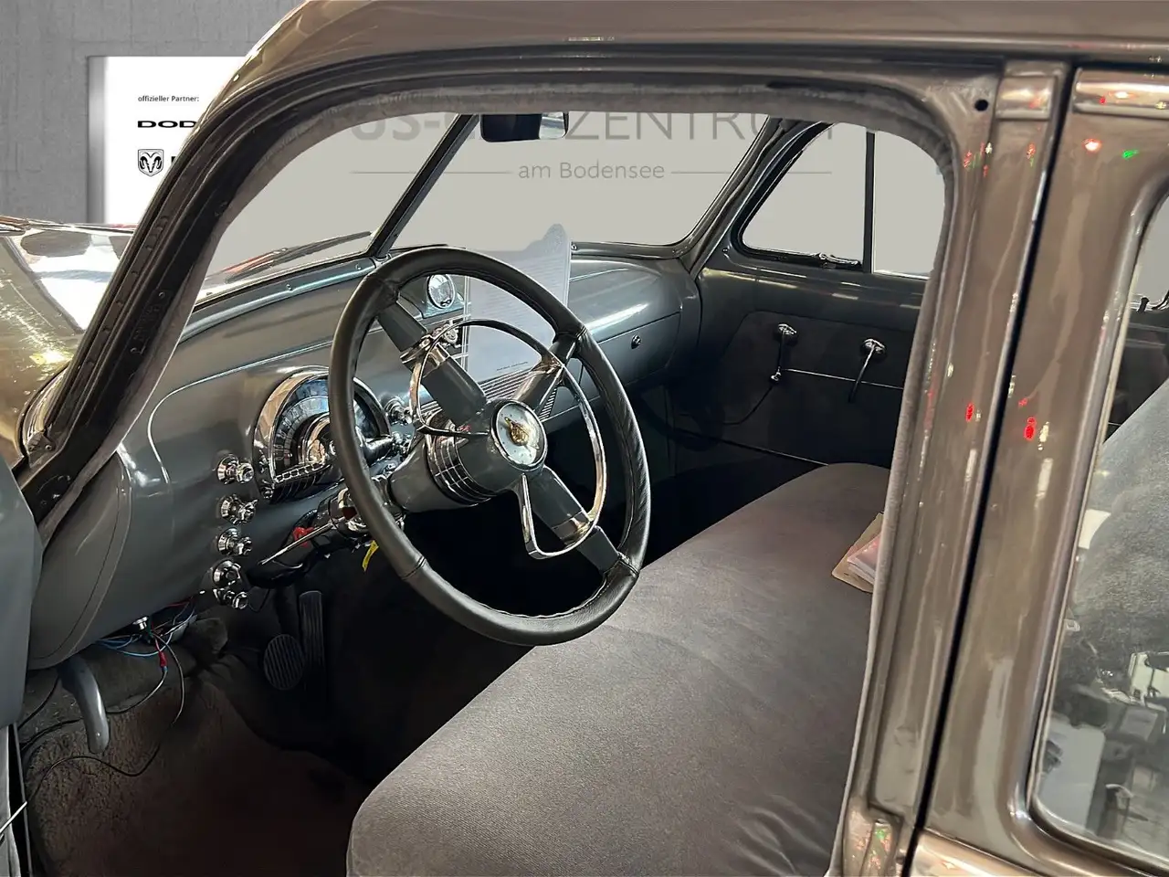 Oldsmobile Eighty-Eight 88 4-Door 303cui Rocket, foto 8