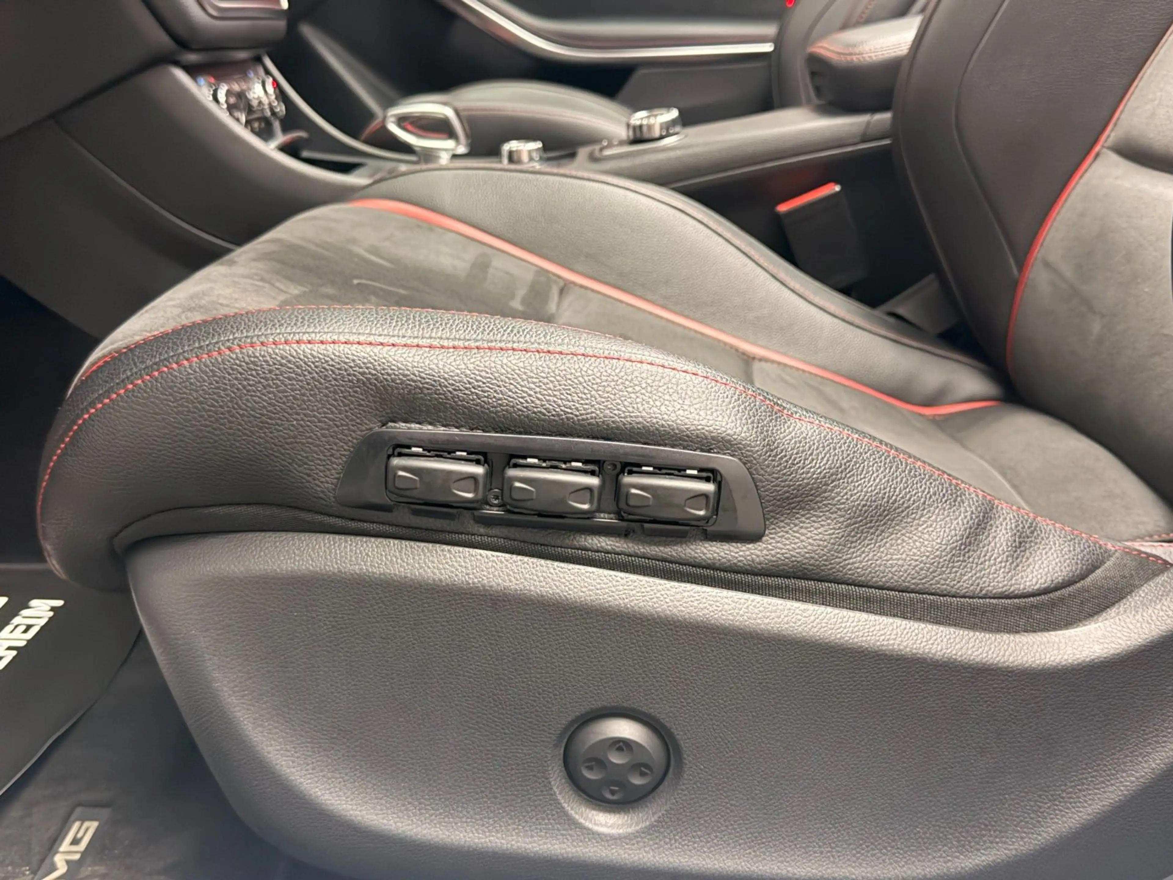 Mercedes-Benz CLA 45 AMG 4M *Pano*Night*Kamera*H&K*Perf.Sitze* — photo 12