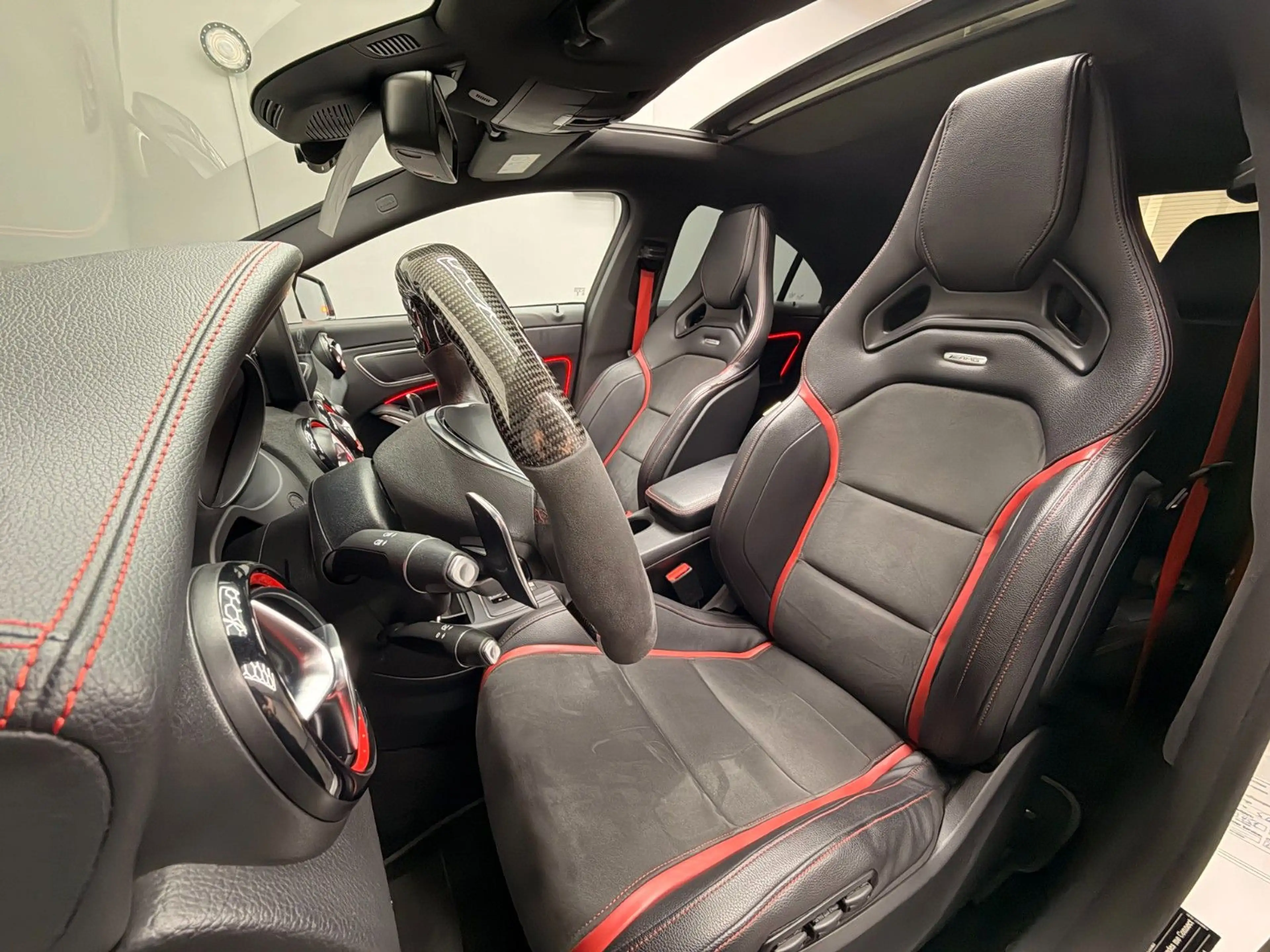 Mercedes-Benz CLA 45 AMG 4M *Pano*Night*Kamera*H&K*Perf.Sitze* — photo 10