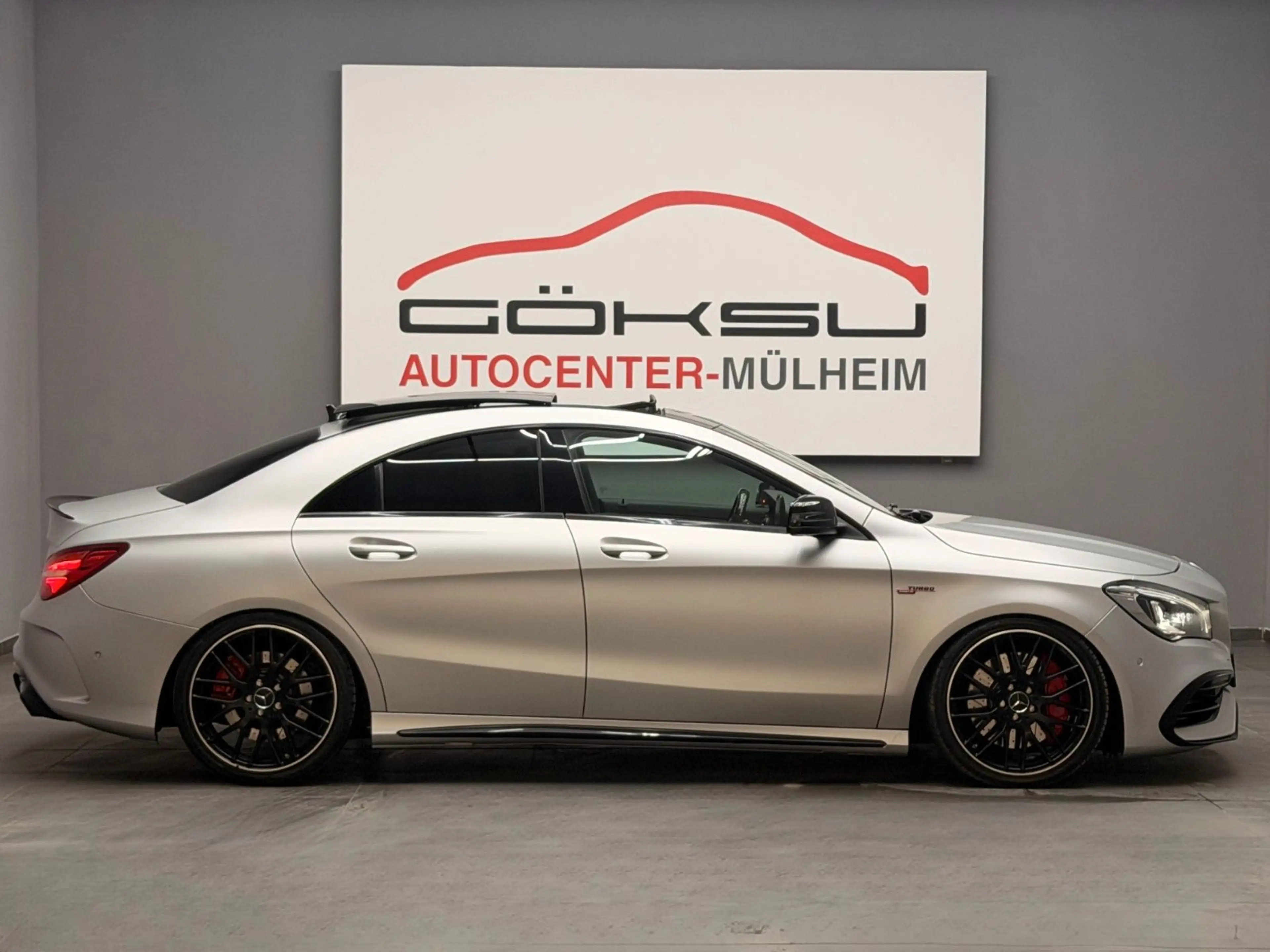 Mercedes-Benz CLA 45 AMG 4M *Pano*Night*Kamera*H&K*Perf.Sitze* — photo 5