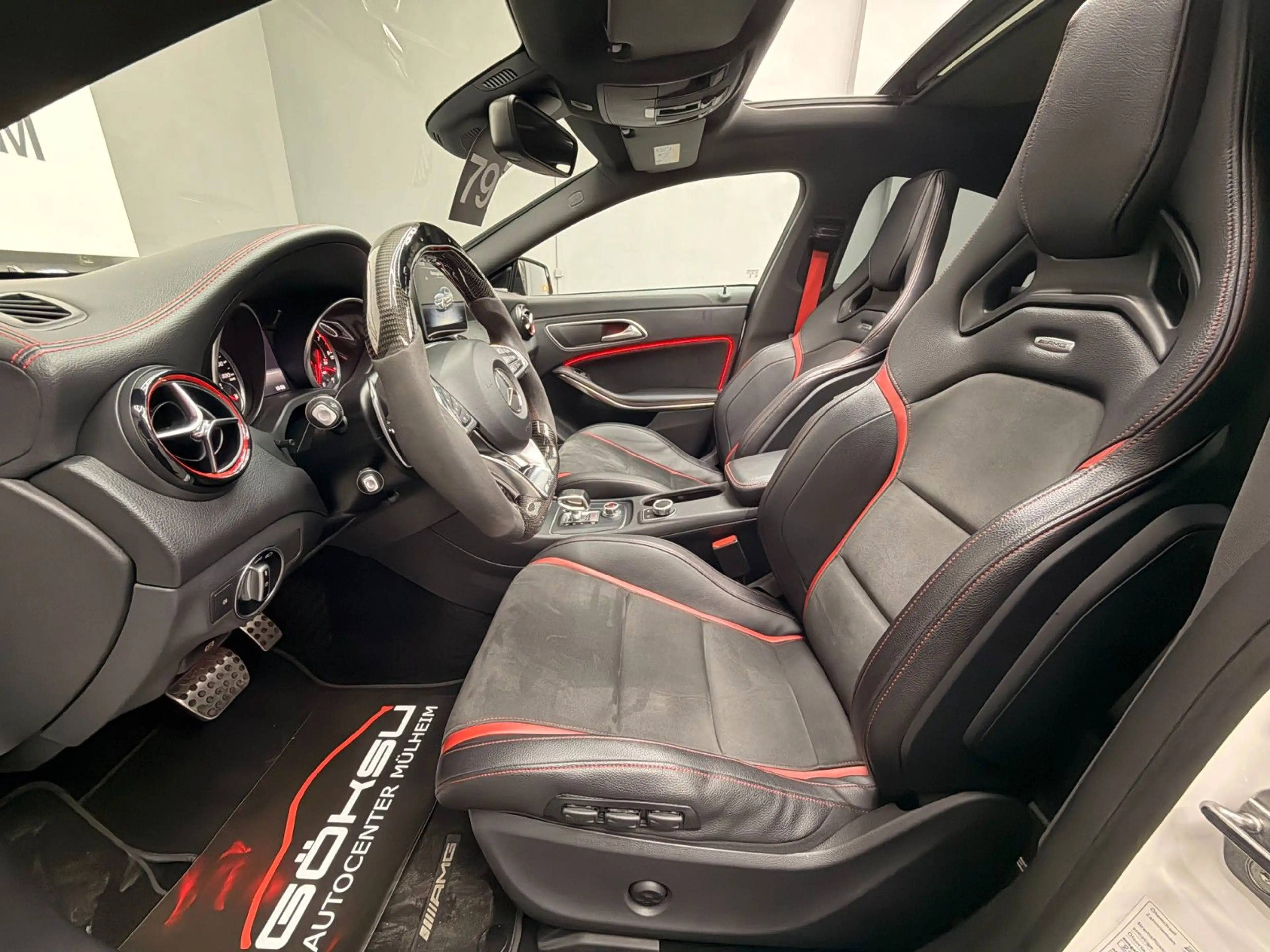 Mercedes-Benz CLA 45 AMG 4M *Pano*Night*Kamera*H&K*Perf.Sitze* — photo 9