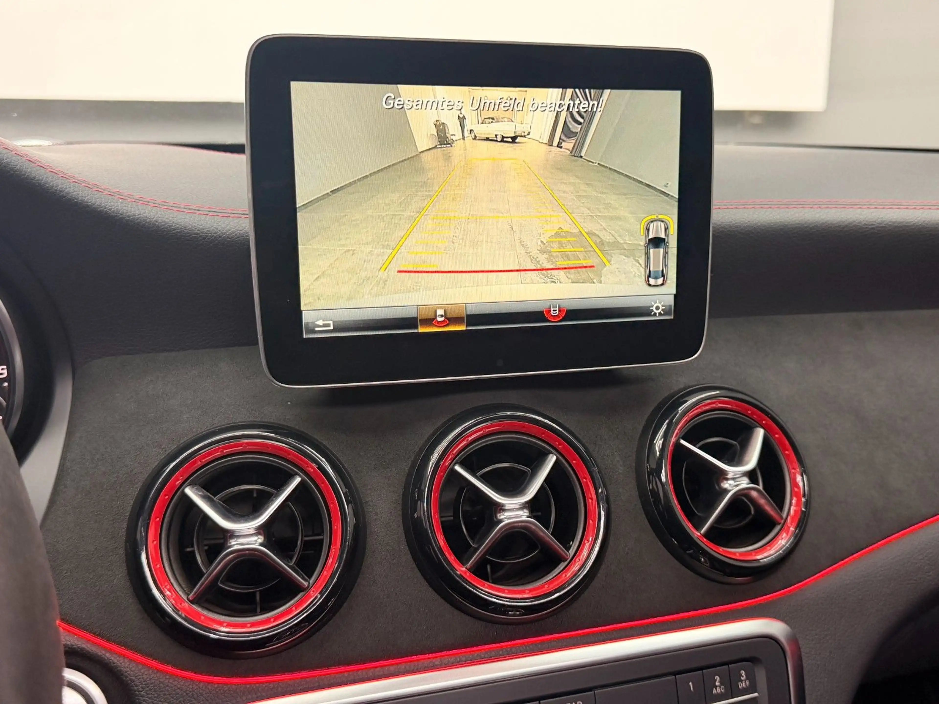 Mercedes-Benz CLA 45 AMG 4M *Pano*Night*Kamera*H&K*Perf.Sitze* — photo 13