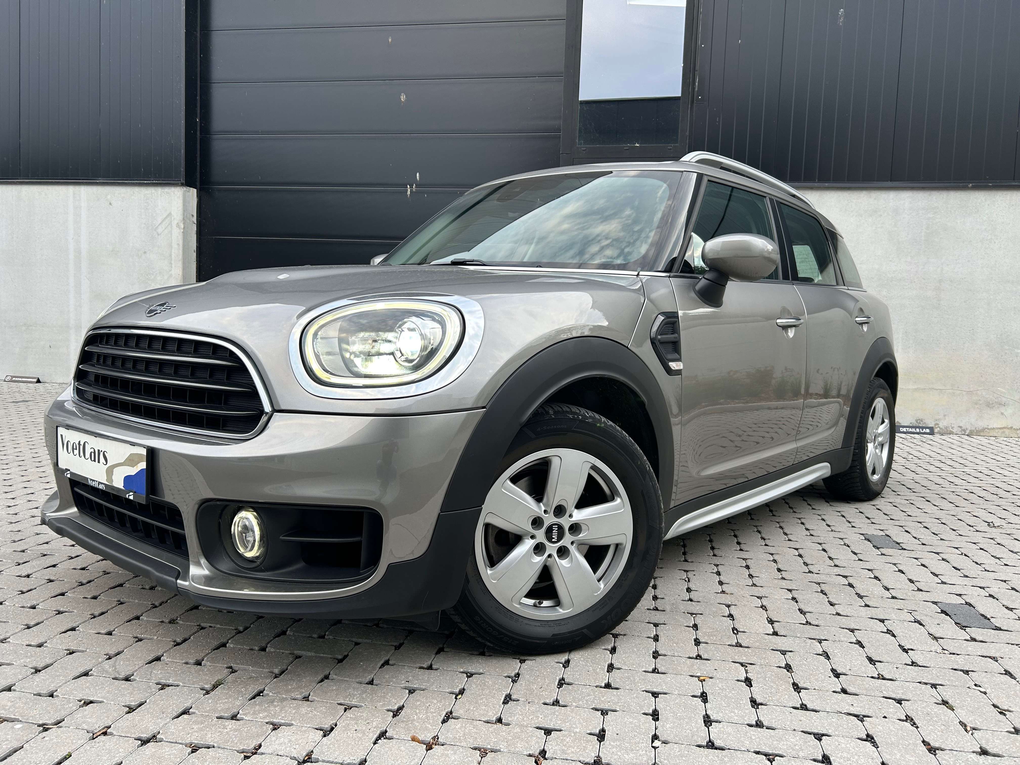 MINI One Countryman