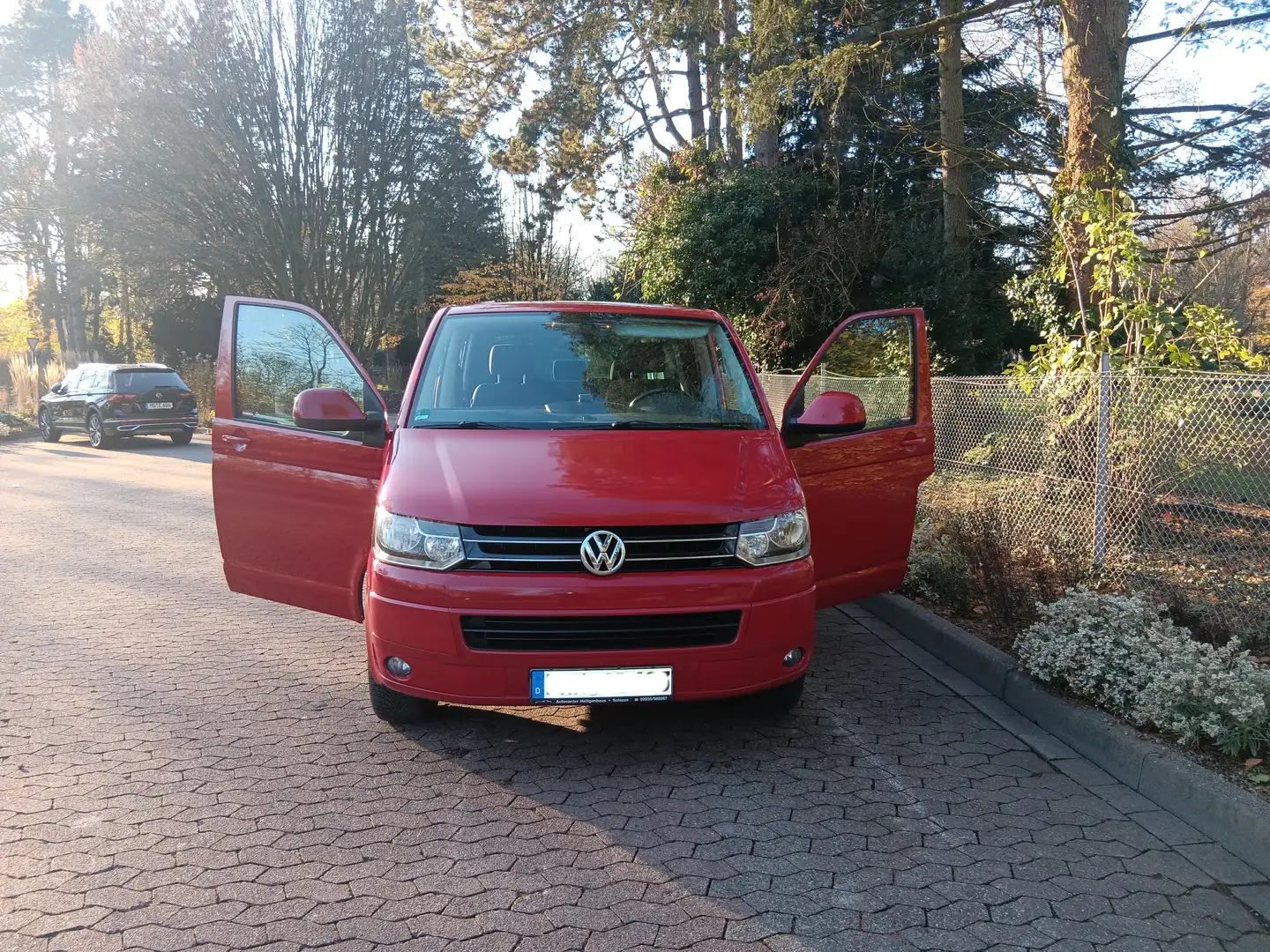 Volkswagen T5 Multivan Multivan Kurz DSG 4MOTION BMT Cup Rot - 2