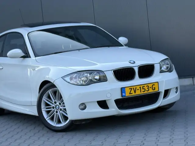 BMW 1 Series view 12