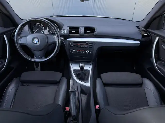 BMW 1 Series view 15