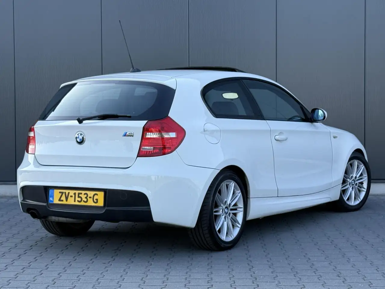 BMW 118i M SPORT 143CH