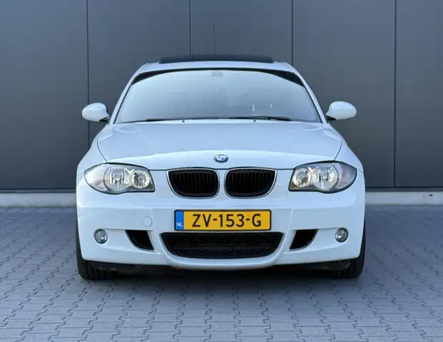 BMW 1 Series view 7