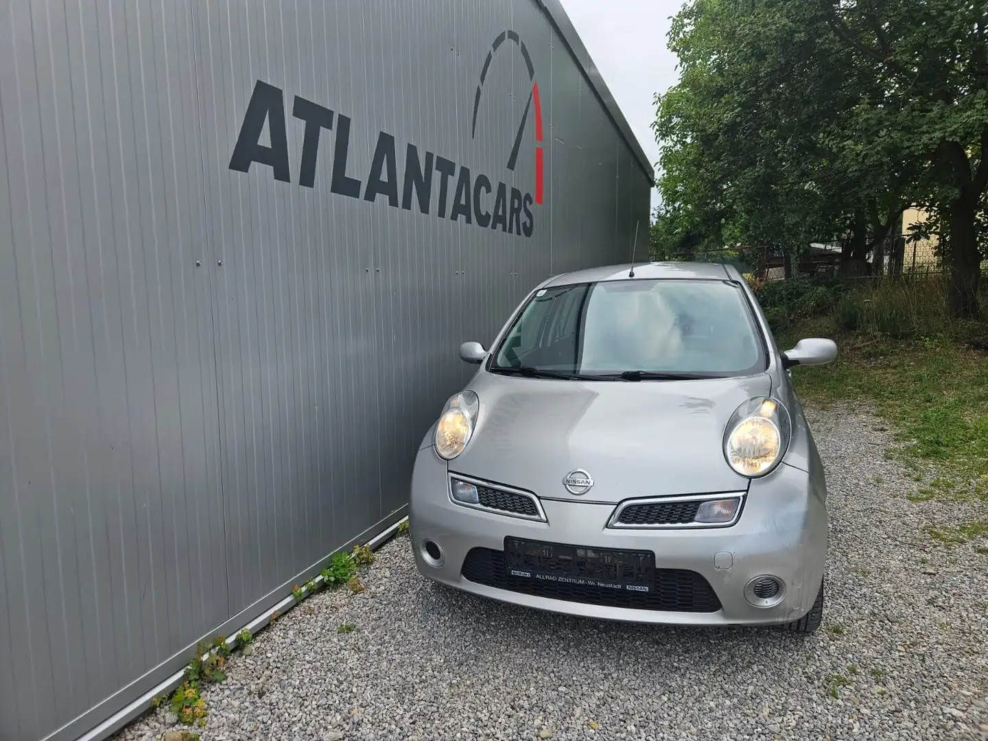 Nissan Micra Grau - 2