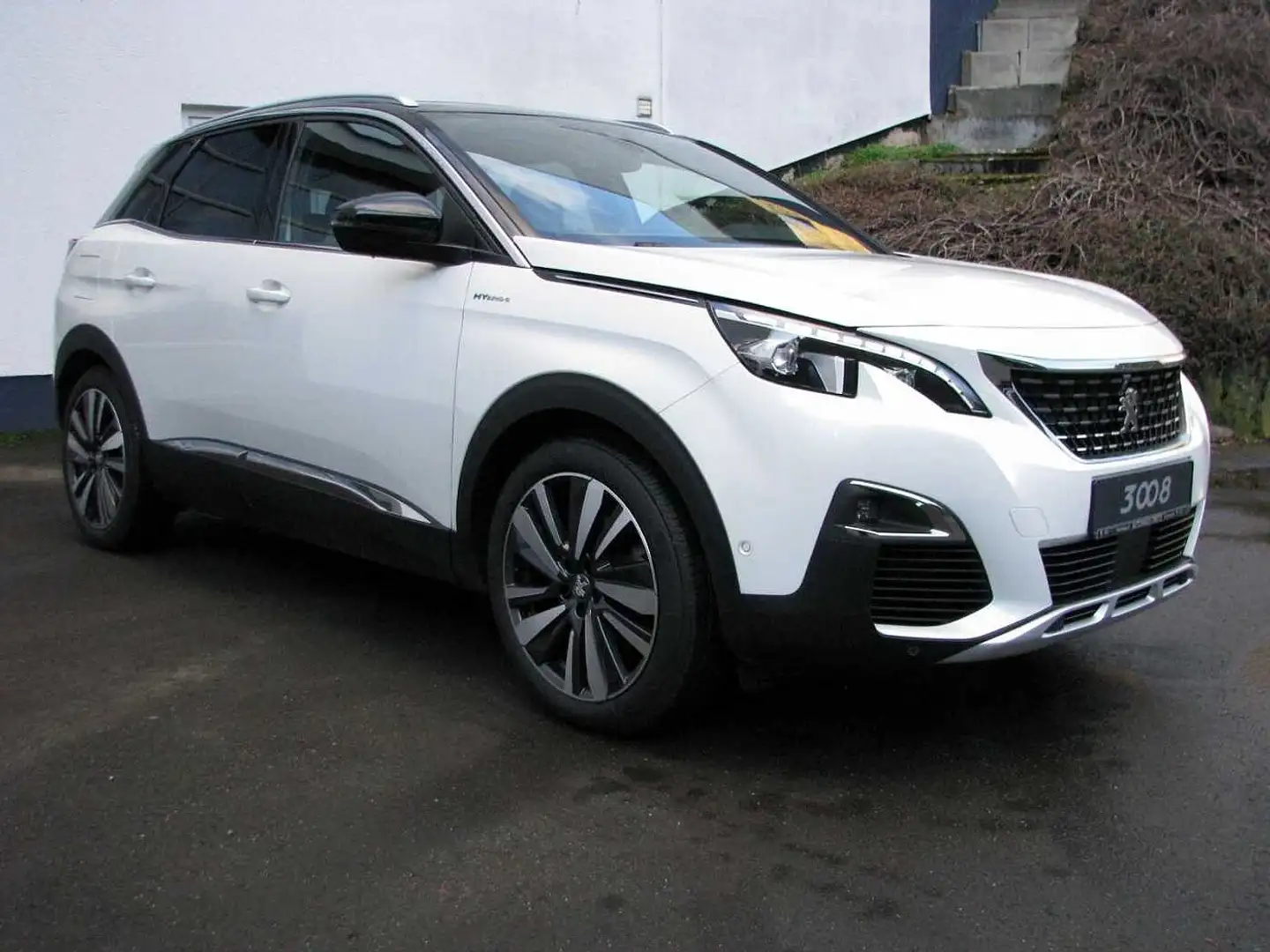 Peugeot 3008 Hybrid4 300 1.6 Allrad GT Bianco - 1
