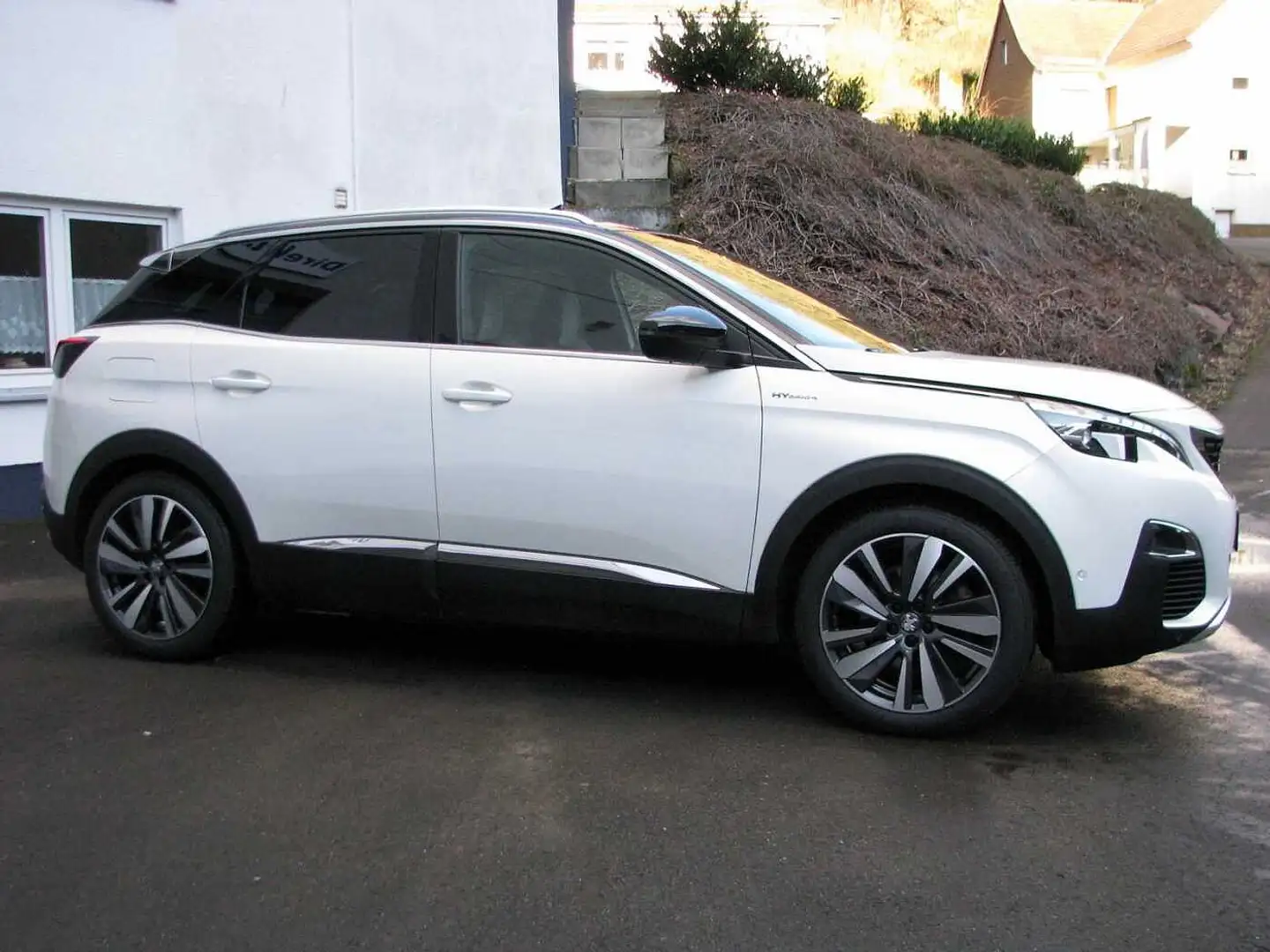 Peugeot 3008 Hybrid4 300 1.6 Allrad GT Blanc - 2