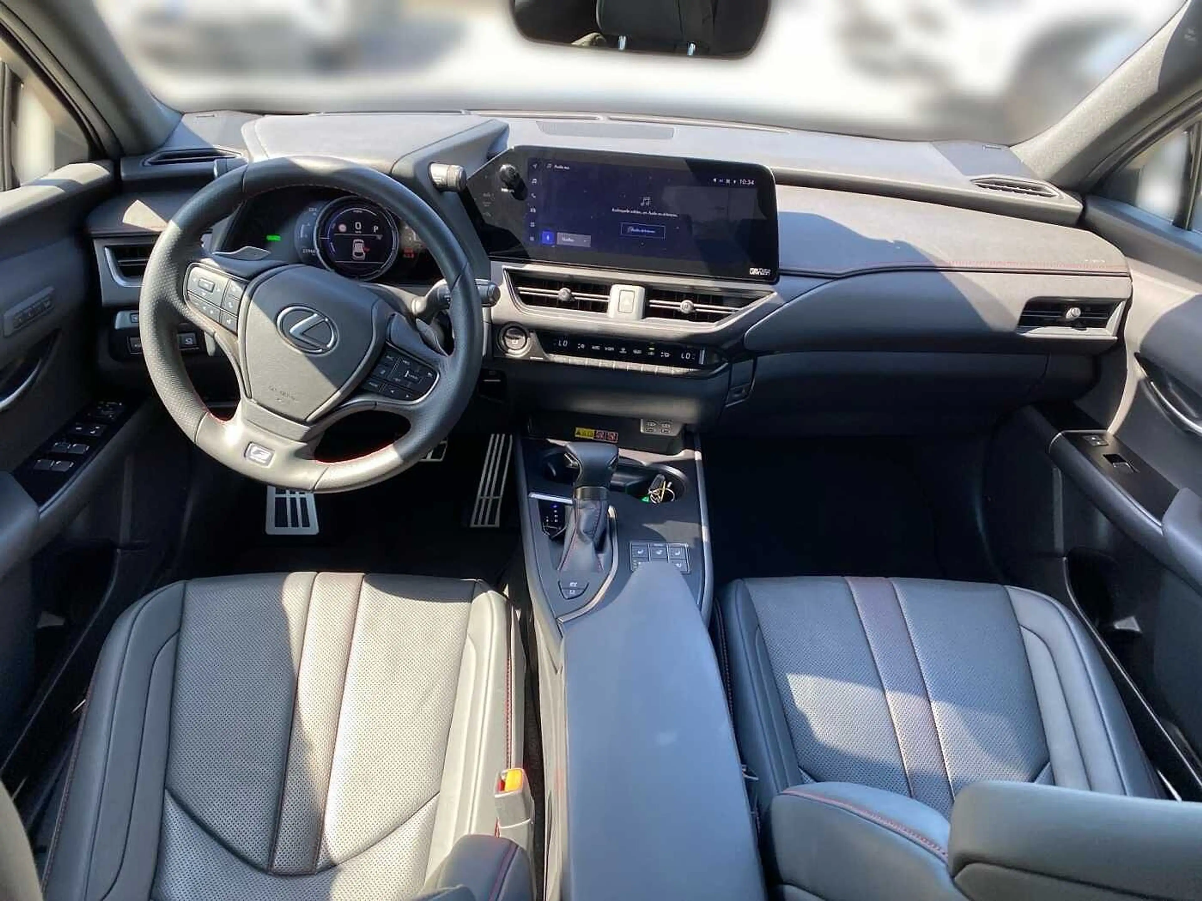 Lexus UX 250h F-Sport MARK LEVINSON 360° HuD — photo 8