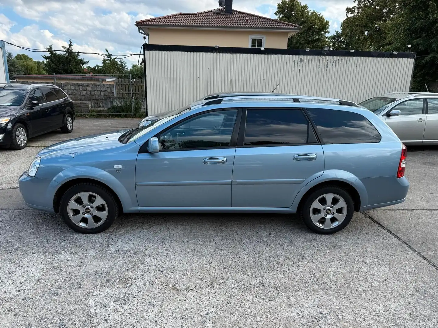Chevrolet Nubira Wagon SX*TUV NEU*1 HAND*KAMERA*KLIMA* Blau - 2