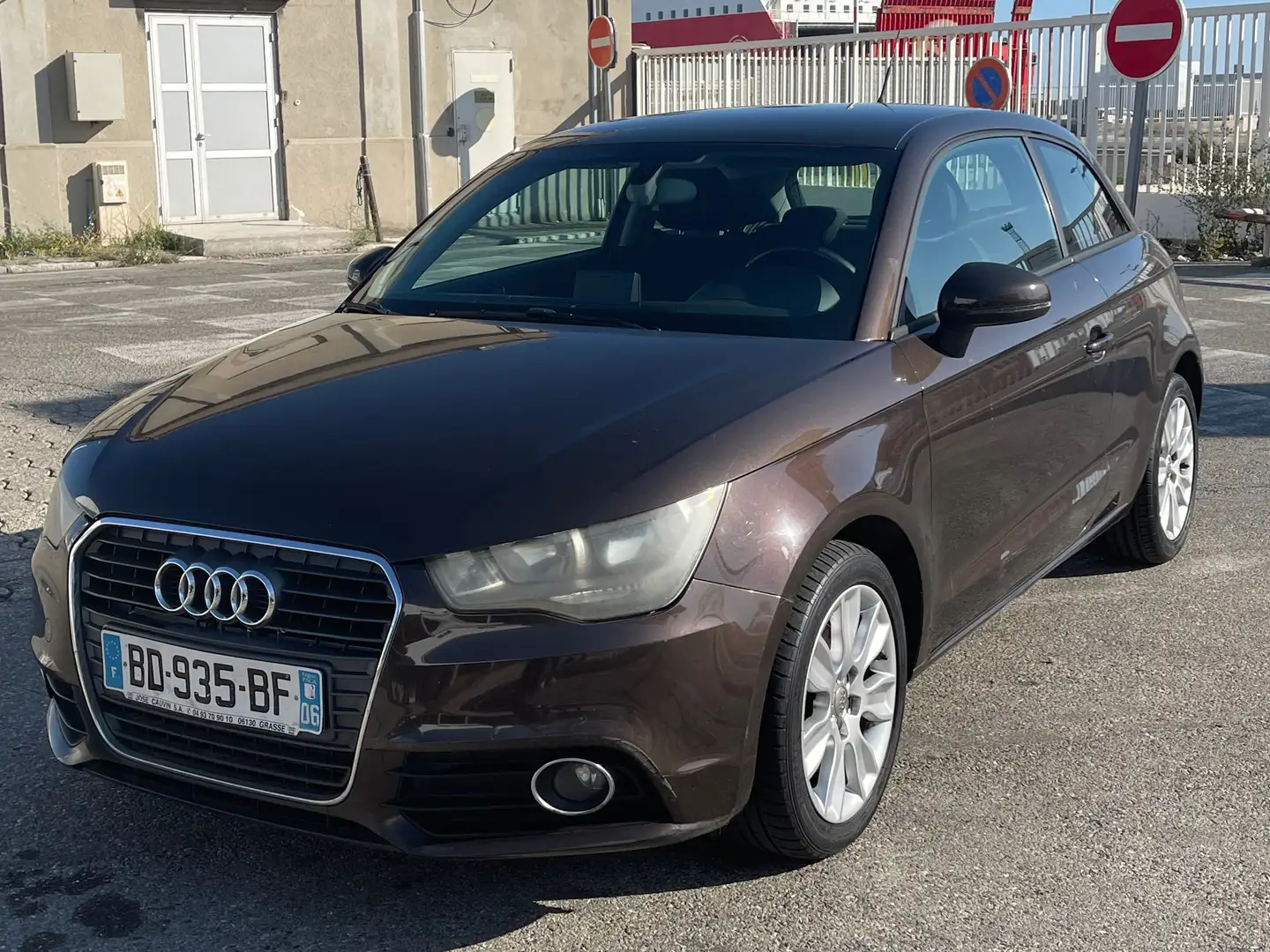 Audi A1 A1 1.6 TDI 105Ambition Brun - 1