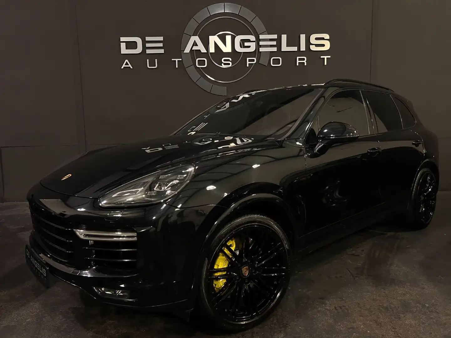 Porsche Cayenne TURBO 4.8 V8 520 TIPTRONIC Noir - 1