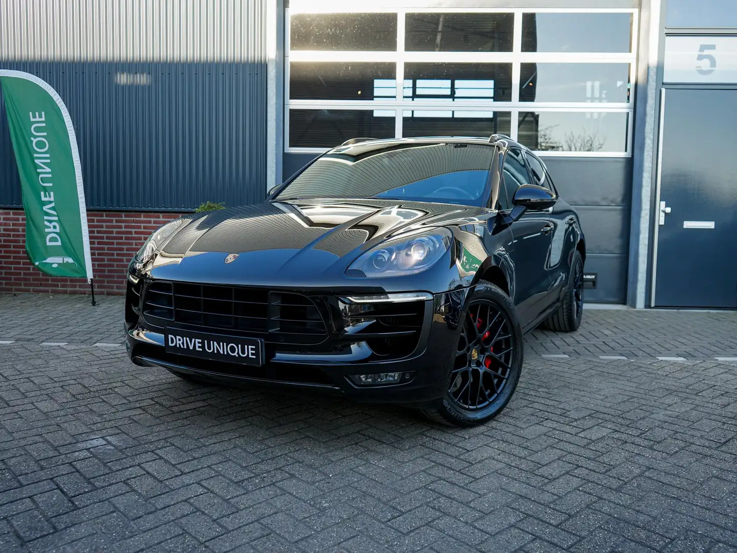 Porsche Macan 3.0 GTS Noir - 1