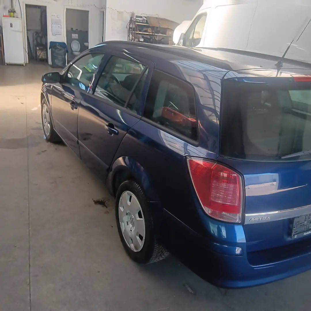 Opel Astra 1.6 Caravan Edition Plus - 2