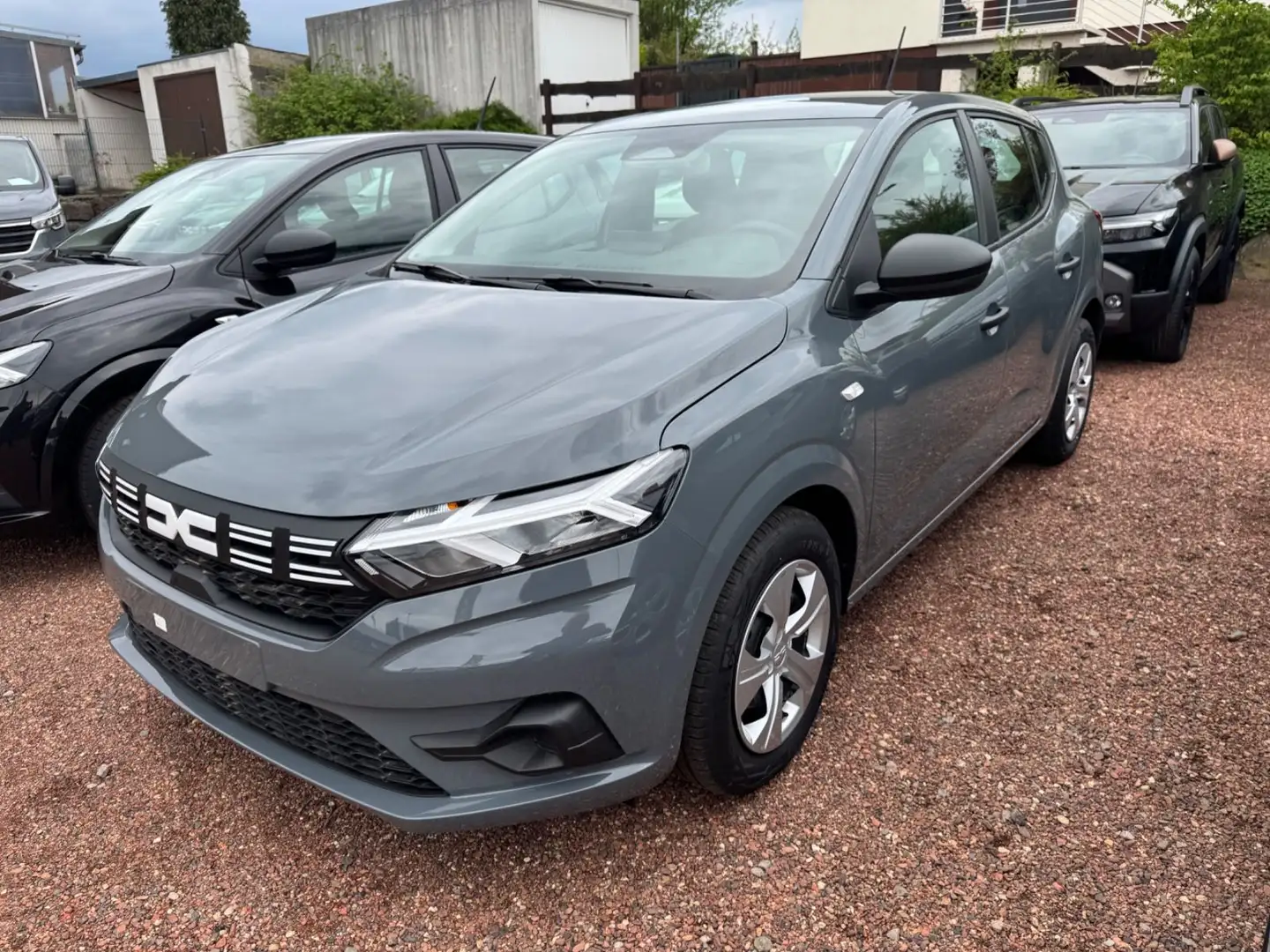 Dacia Sandero 3 Essential SCE 65 Šedá - 1