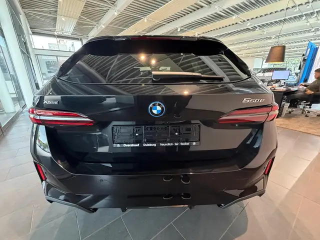 BMW 5 Series view 5