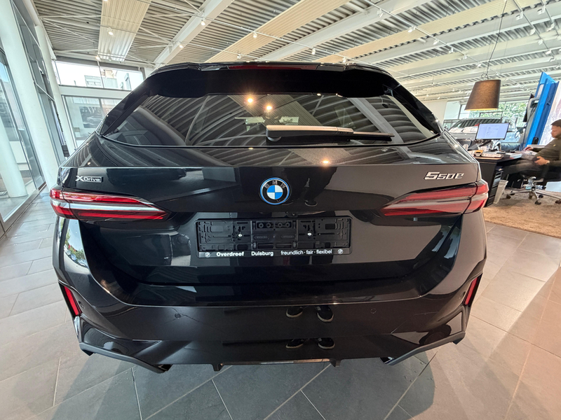 BMW 550 e xDrive Touring Navi Tempom.aktiv Panoramadach Bl — photo 5