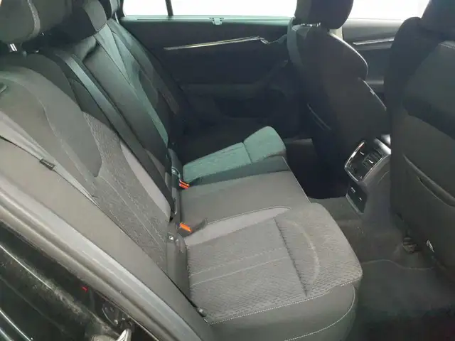 Skoda Octavia view 14