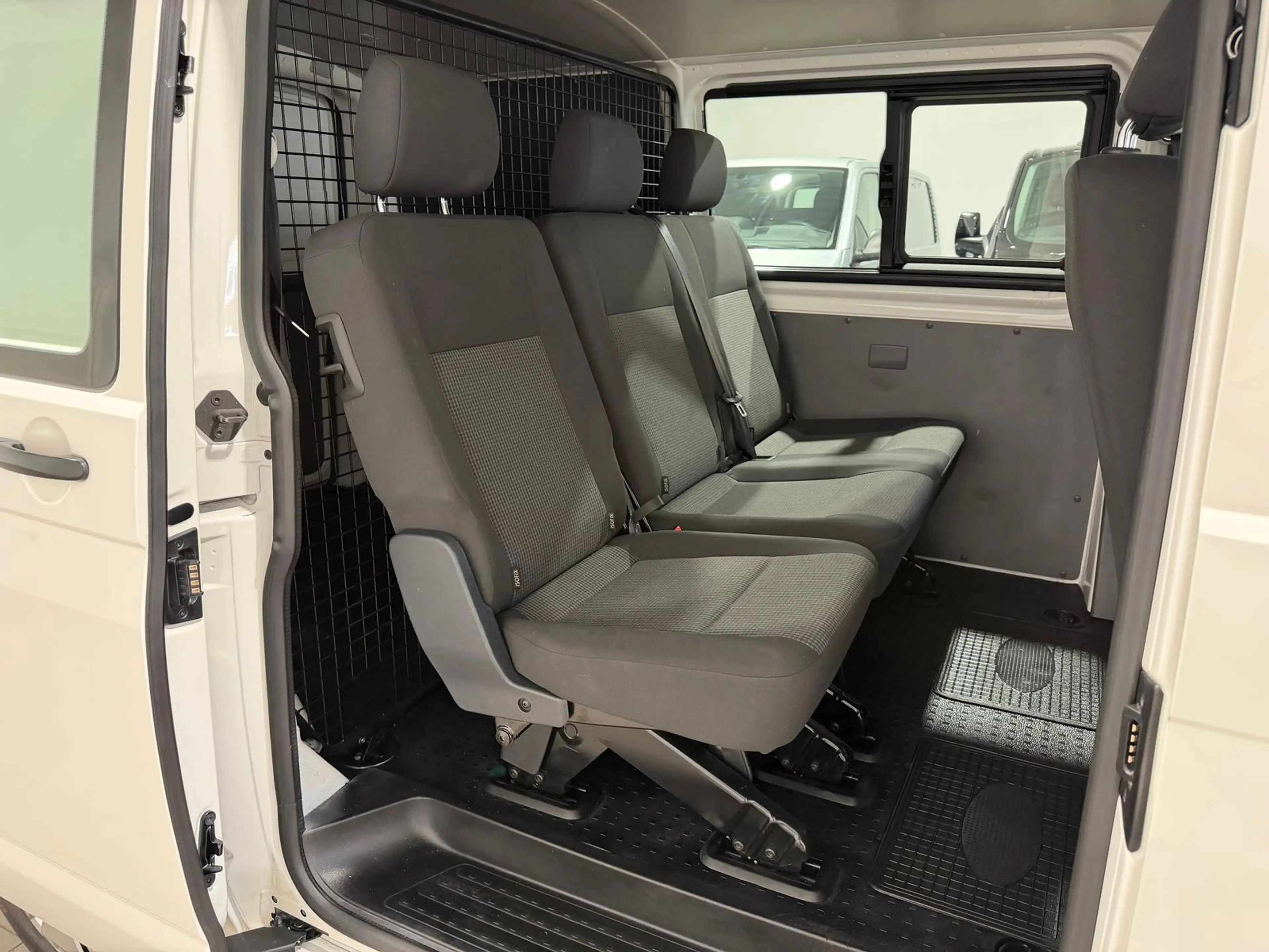 Volkswagen T6.1 Transporter -Doka(5-Si.),4Motion,kurz,Standh — photo 8