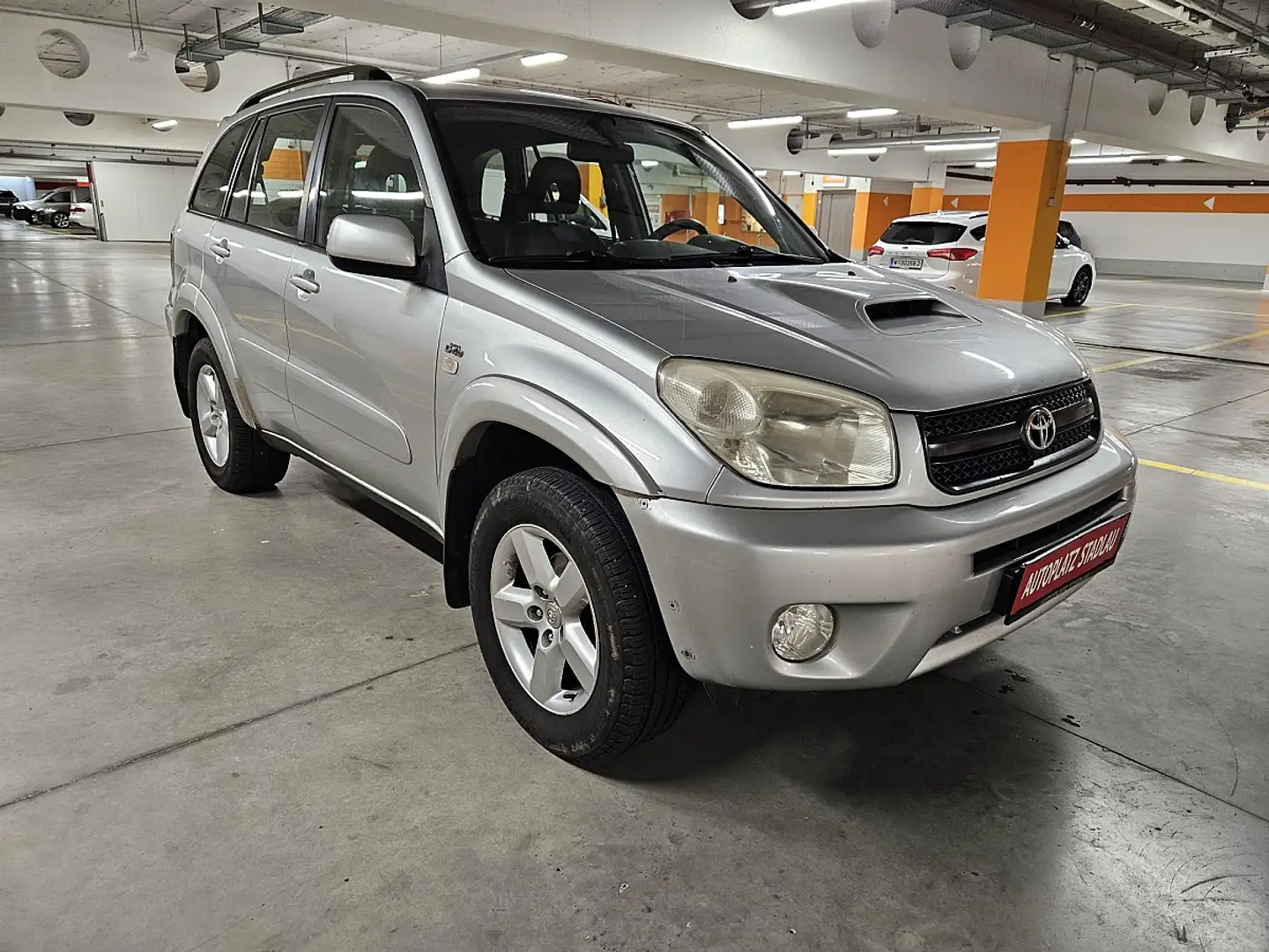 Toyota RAV 4 RAV4 2,0 D-4D 4WD Silber - 2