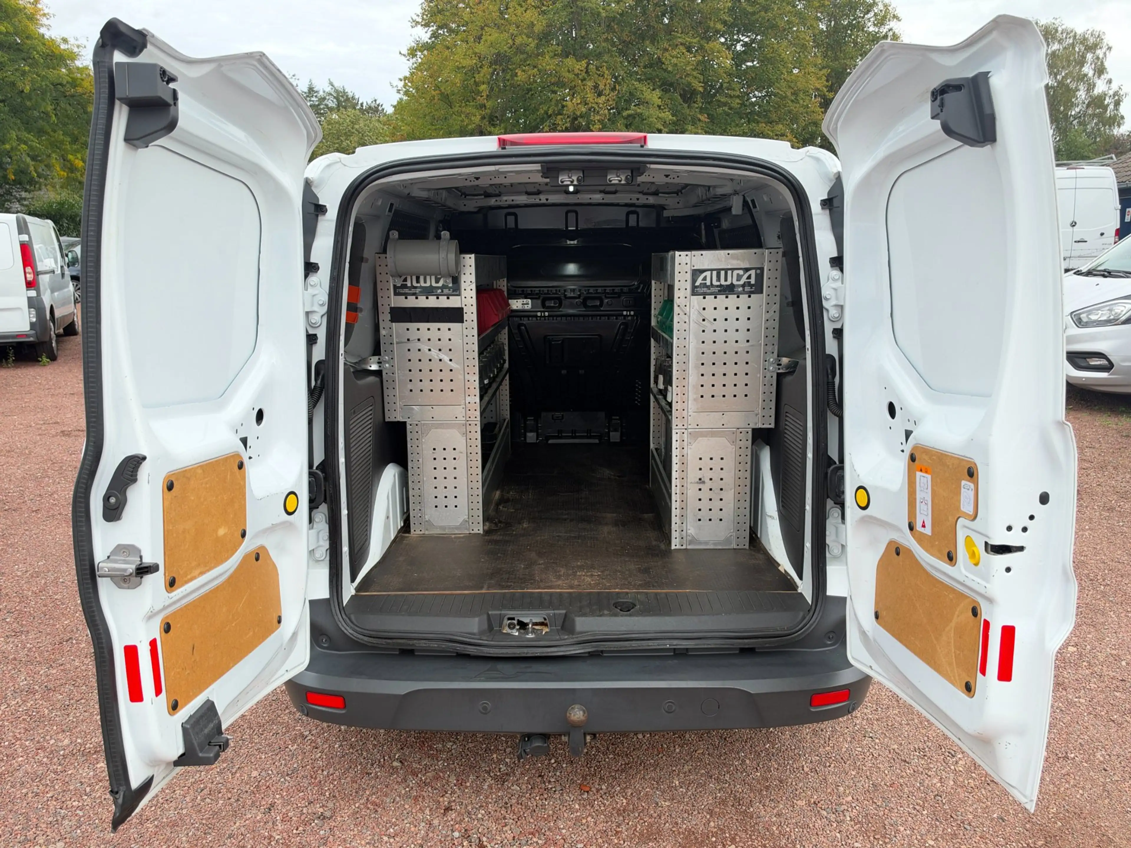 Ford Transit Connect 1.5 TDCI EURO 6 L2H1 + inrichting Airco / Cruise — photo 10