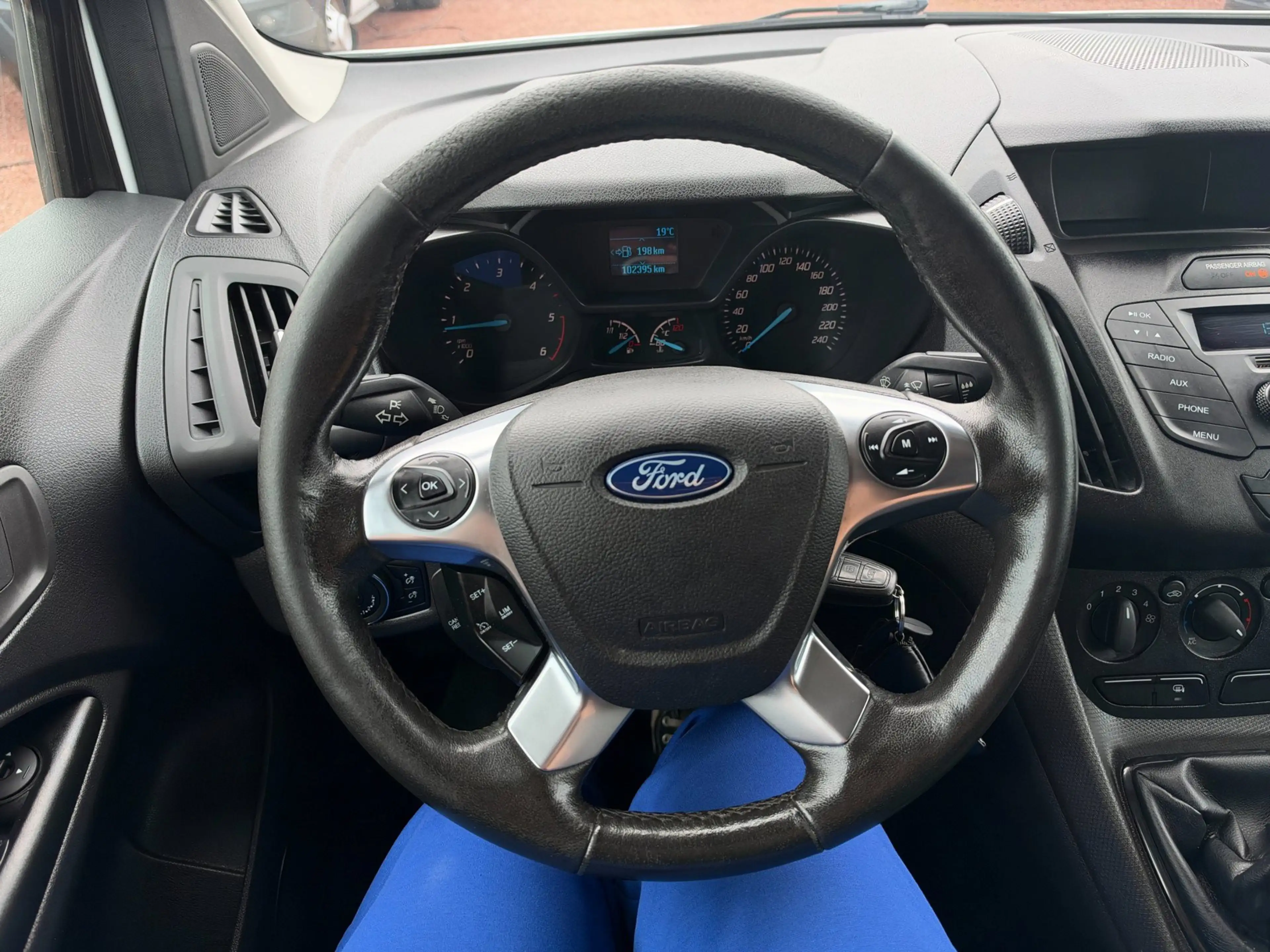 Ford Transit Connect 1.5 TDCI EURO 6 L2H1 + inrichting Airco / Cruise — photo 8