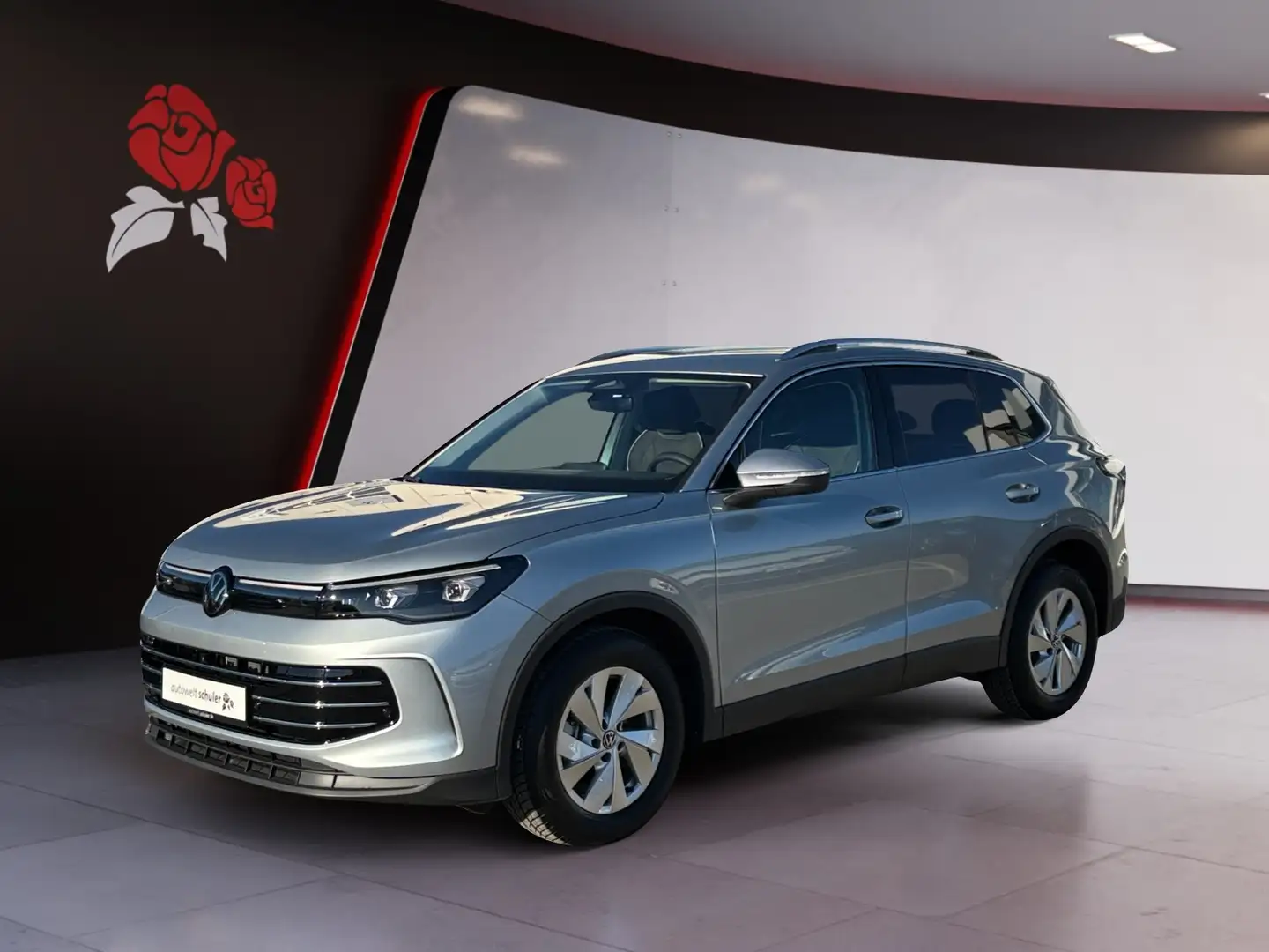 Volkswagen Tiguan 1,5 eTSI DSG Elegance AHK Silber - 2