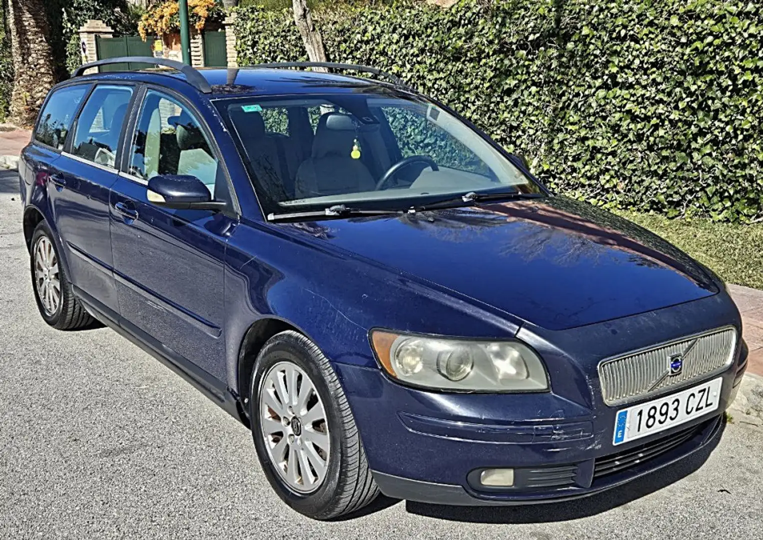 Volvo V50 2.4 Momentum Azul - 1