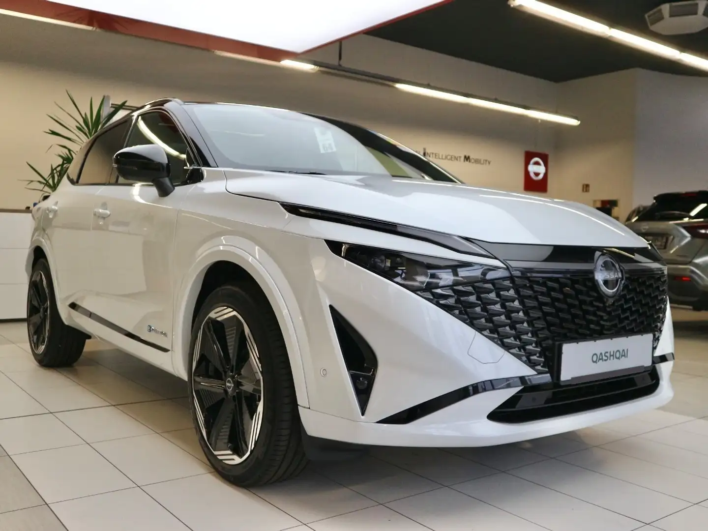 Nissan Qashqai 1.5VC-T e-POWER N-Design ACC LED PANO KAM Grau - 2