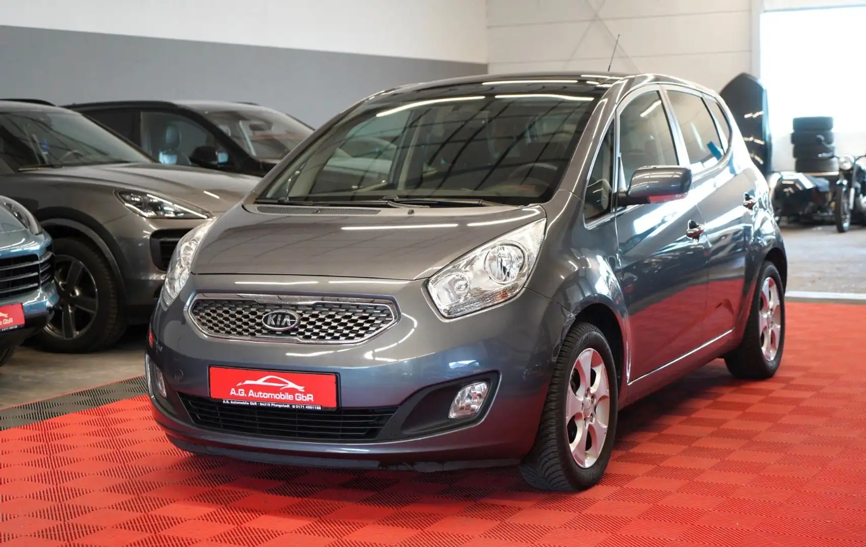 Kia Venga 1.4 Spirit Klimaaut*Rückfahrk*Tempomat* Grau - 1