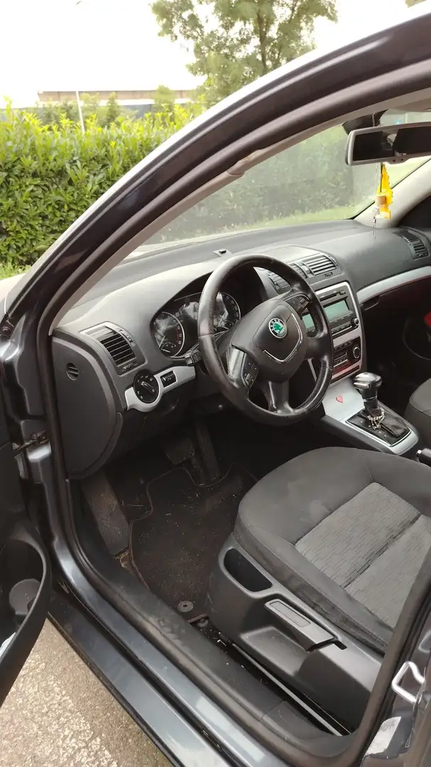 Skoda Octavia 1.6 tdi cr Elegance dsg - 2
