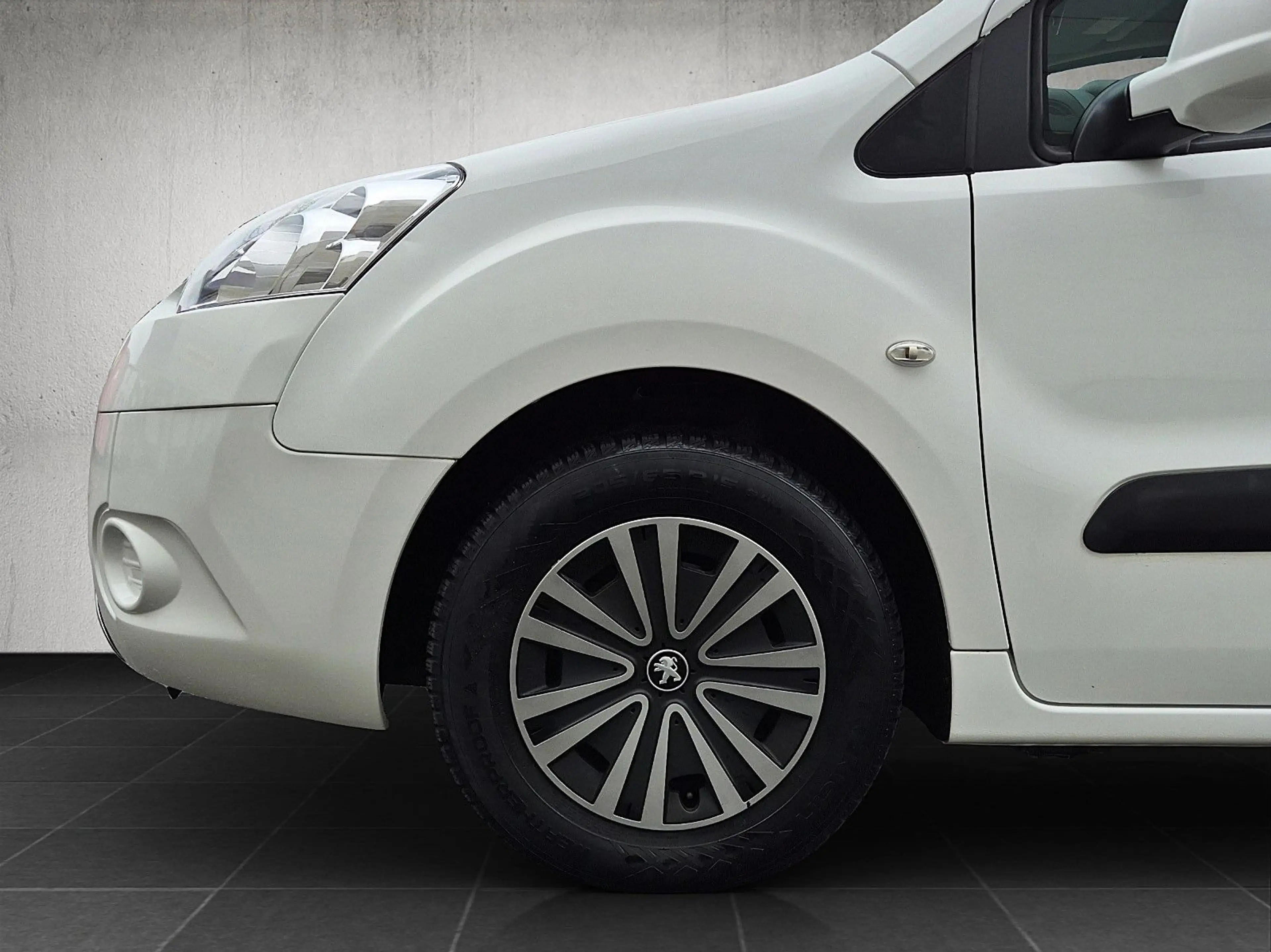 Peugeot Partner Tepee Active Allure 1.6/73Tkm/Tüv Neu — photo 11