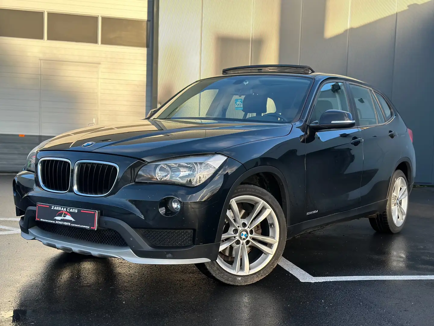 BMW X1 X1 2.0 d sDrive16 TOIT PANORAMIQUE-OUVRANT Noir - 1