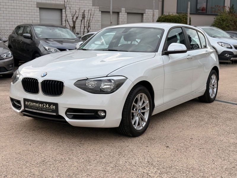 BMW 118 I Advantage + Sport Line *harman/kardon*