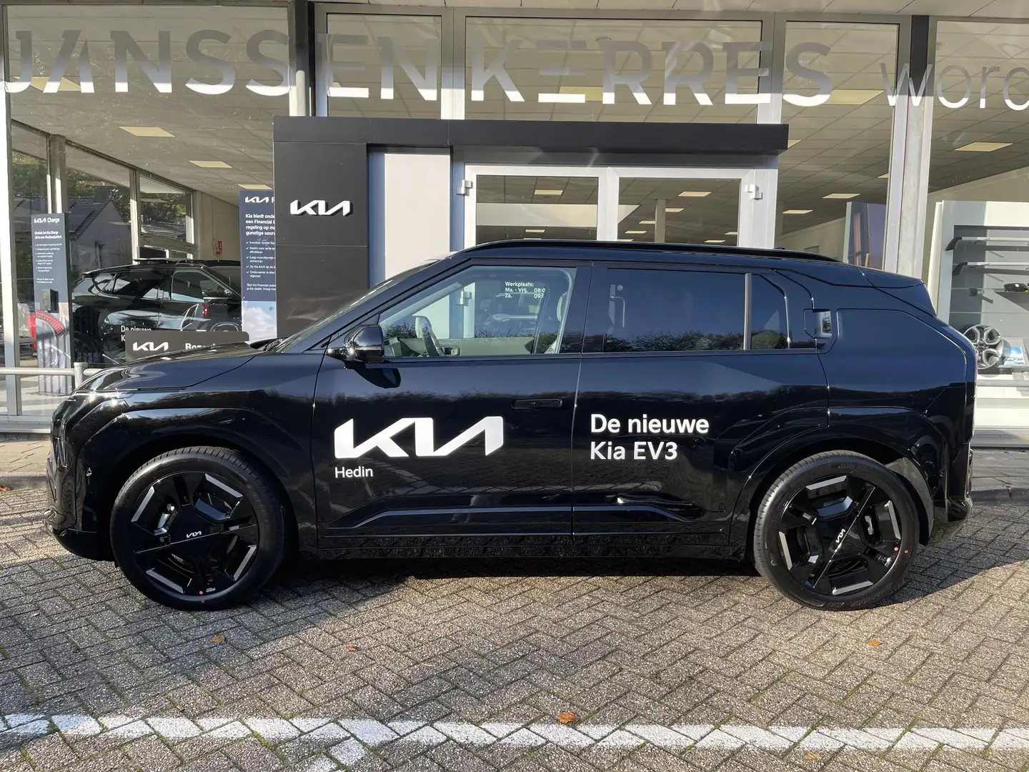 Kia EV3 GT-PlusLine 81.4 kWh Zwart - 2