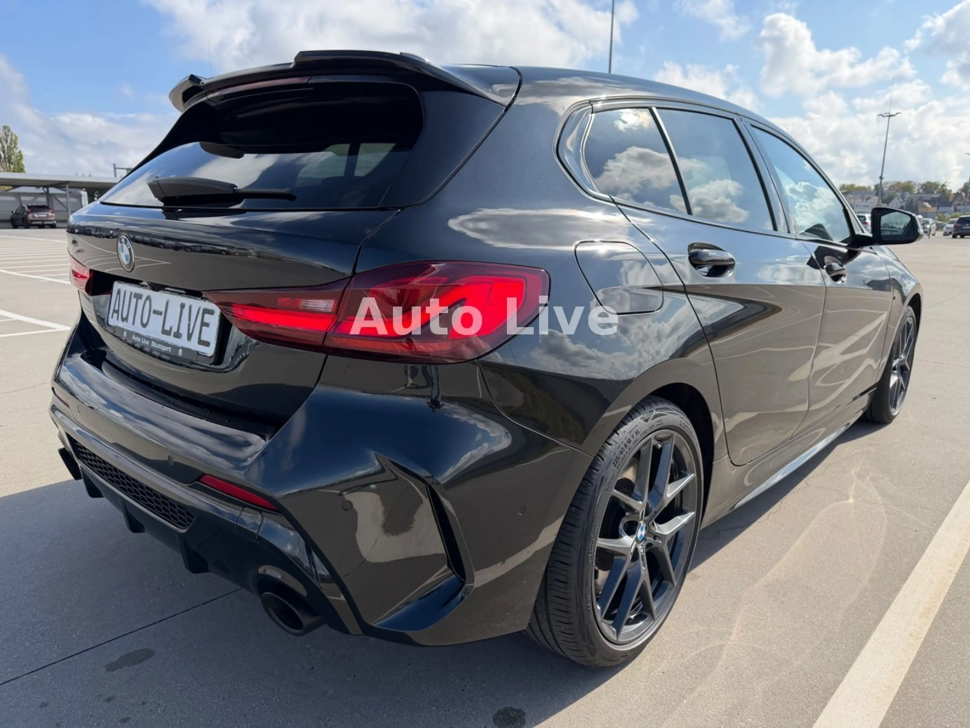 BMW 135 i xDrive*VIRTUAL*NAVI*LASER*KAMERA*SPORT!! — photo 5