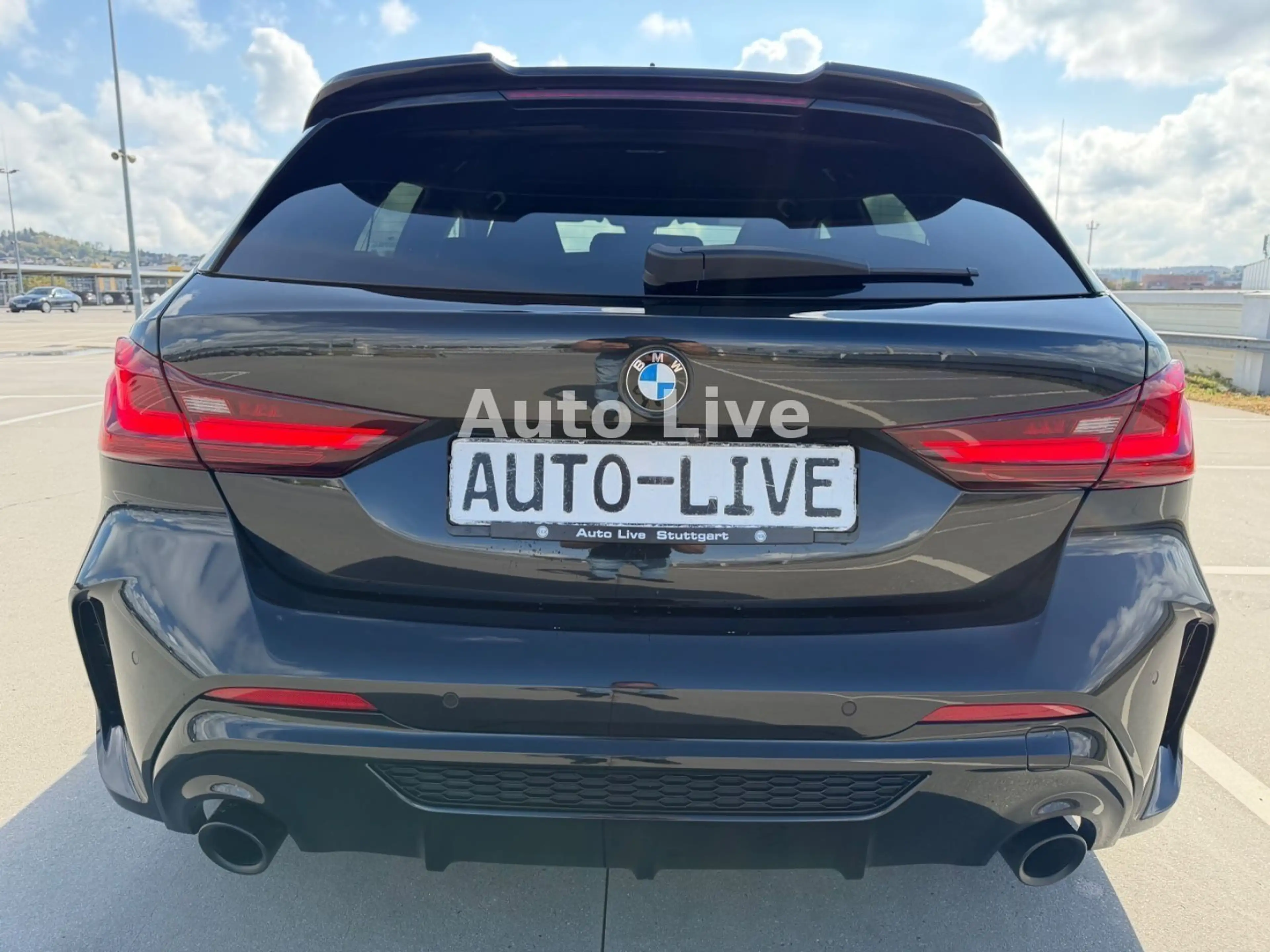 BMW 135 i xDrive*VIRTUAL*NAVI*LASER*KAMERA*SPORT!! — photo 4