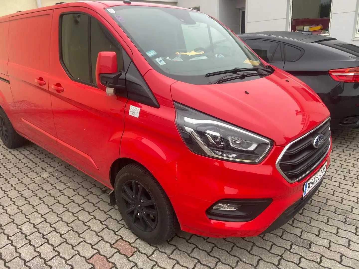 Ford Transit Custom Limited Edition Rouge - 1